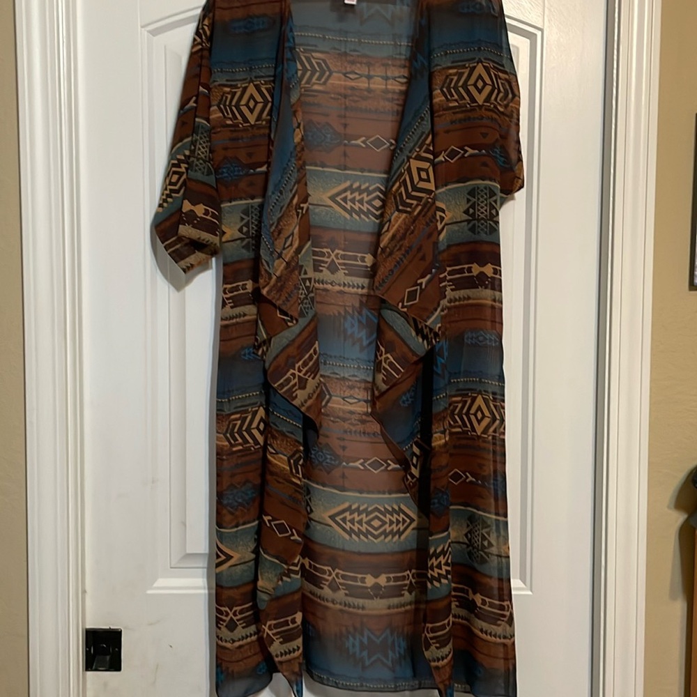 Lularoe Shirley cover
